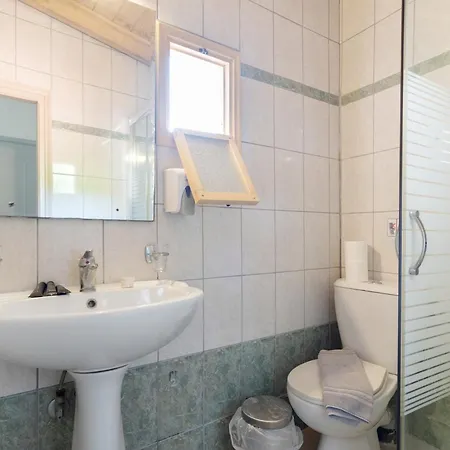 Pigasos בית הארחה 3*